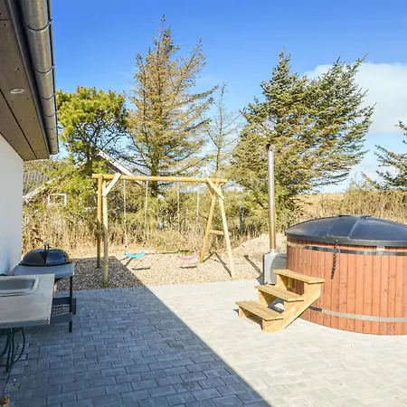 Holiday home 5 Bedroom Gorgeous In *